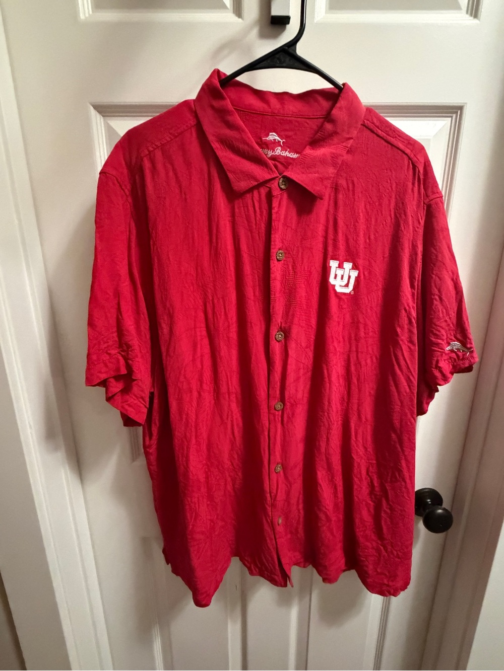 Tommy Bahama Red Short-Sleeve Button-Down with University of Utah Utes Logo